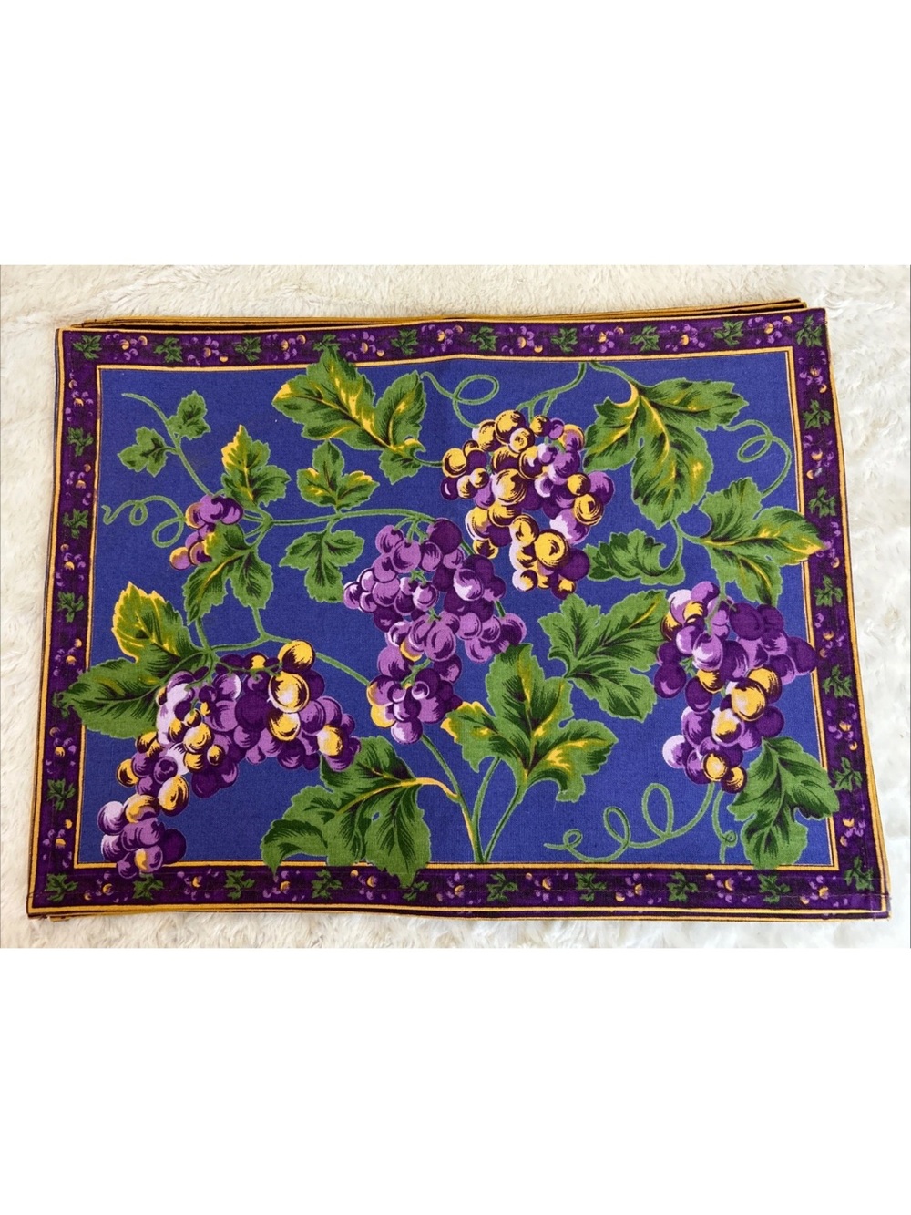 WORLD MARKET FABRIC PLACEMATS Set Of 6 Place settings Purple Grape Vines Cotton